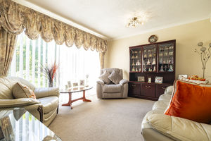 Lounge- click for photo gallery